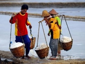 Produksi Garam Makin Asin