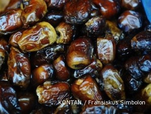 Mencecap manisnya bisnis kurma di bulan puasa