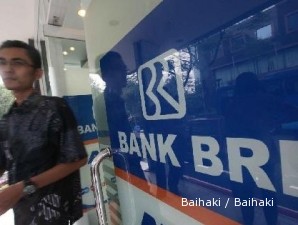 Pendapatan perdagangan forex bank turun sepertiga