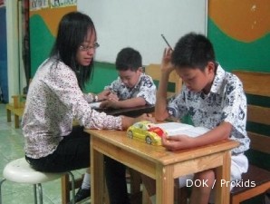 Senyum laba dari kesabaran mendidik anak berkebutuhan khusus