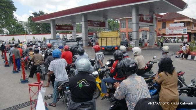 Pembatasan BBM dipastikan akan memakai stiker elek