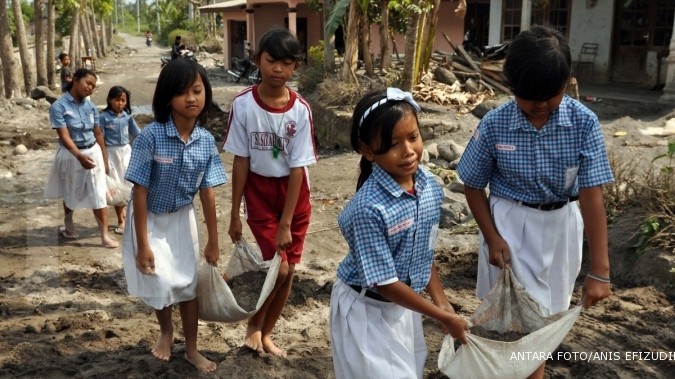 2013, semua siswa miskin DKI dapat Kartu Pintar