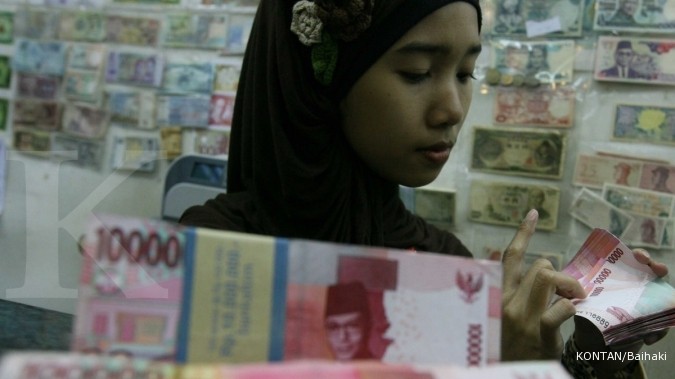 Persediaan dollar tipis, rupiah terus tertekan