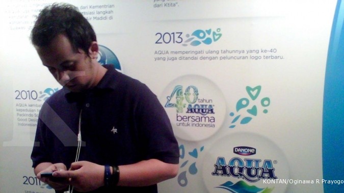 Aqua target jual 8,96 miliar liter air