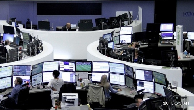 Opsi saham ketiga Jumat