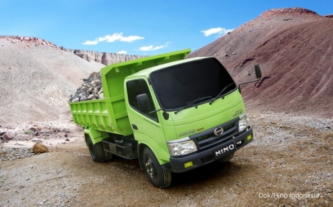 Penjualan truk menderu di semester I Penjualan truk menderu di semester I