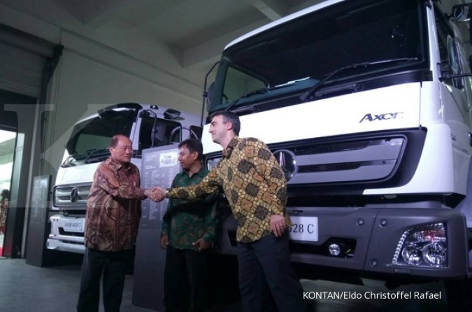 Mercedes Benz luncurkan 11 tipe truk Axor Mercedes Benz luncurkan 11 tipe truk Axor
