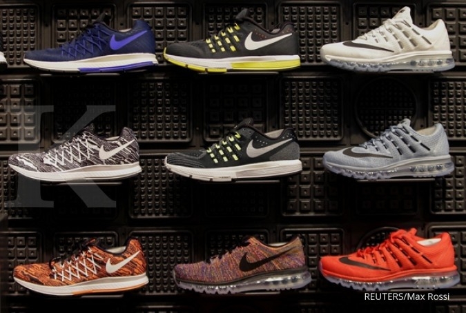 Jadi miliarder berkat produksi sepatu Jadi miliarder berkat produksi sepatu