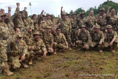 Para gubernur bercerita digembleng ala militer Para gubernur bercerita digembleng ala militer