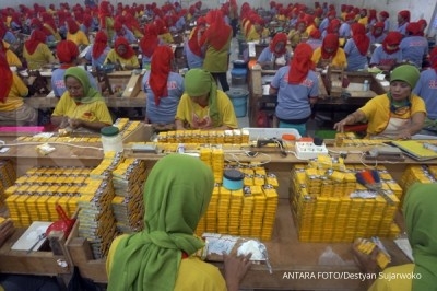 Pakai formula pengupahan, UMP 2018 hanya naik 8% Pakai formula pengupahan, UMP 2018 hanya naik 8%