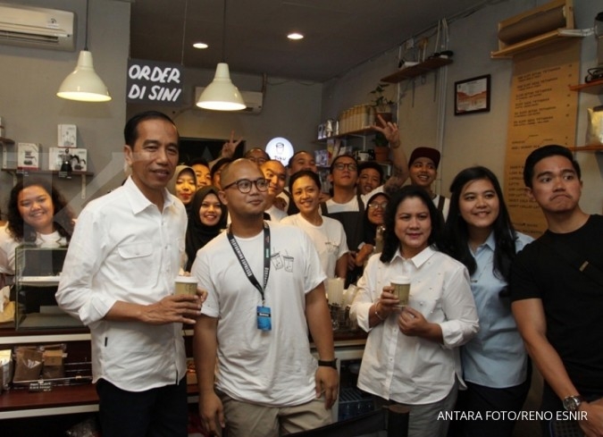 Menyedot kopi susu tetangga kesukaan Pak Jokowi Menyedot kopi susu tetangga kesukaan Pak Jokowi