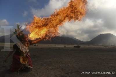 Hutan Gunung Bromo seluas 76 hektare dilalap api Hutan Gunung Bromo seluas 76 hektare dilalap api