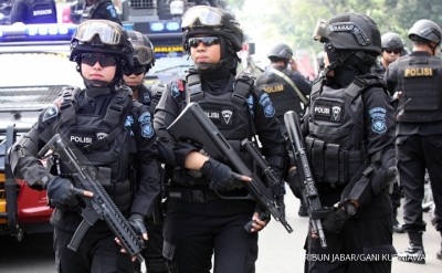 Densus 88 tangkap terduga teroris di Jatinangor Densus 88 tangkap terduga teroris di Jatinangor