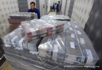 Pembahasan premi perbankan masih tarik ulur Pembahasan premi perbankan masih tarik ulur