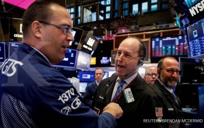 Wall Street naik tajam saat badai mereda Wall Street naik tajam saat badai mereda
