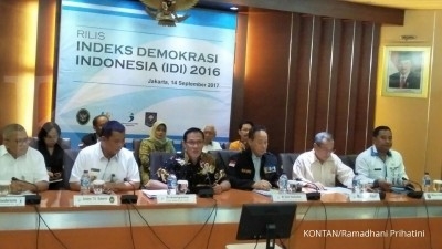 Indeks Demokrasi Indonesia menurun 2,73 poin Indeks Demokrasi Indonesia menurun 2,73 poin