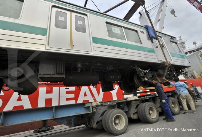 32 Unit KRL dari Jepang tiba di Jakarta