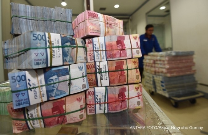 Devisa rekor, rupiah masih lesu