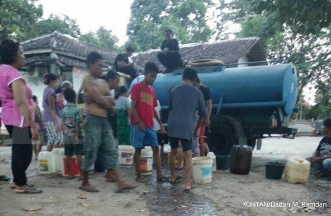 Ribuan Warga Garut Kesulitan Air Bersih Ribuan Warga Garut Kesulitan Air Bersih