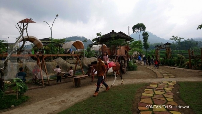 Eksplorasi Surga Tersembunyi: Menggapai Potensi Wisata Alam di Desa Tenjolayar