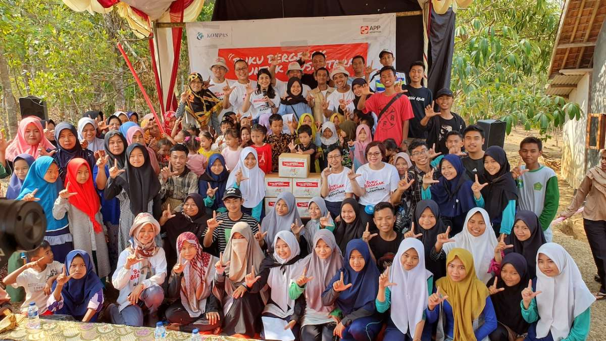 Sambut Hari Literasi Internasional, Paperun 2019 Realisasikan Donasi Buku ke 60 Taman Bacaan Masyarakat