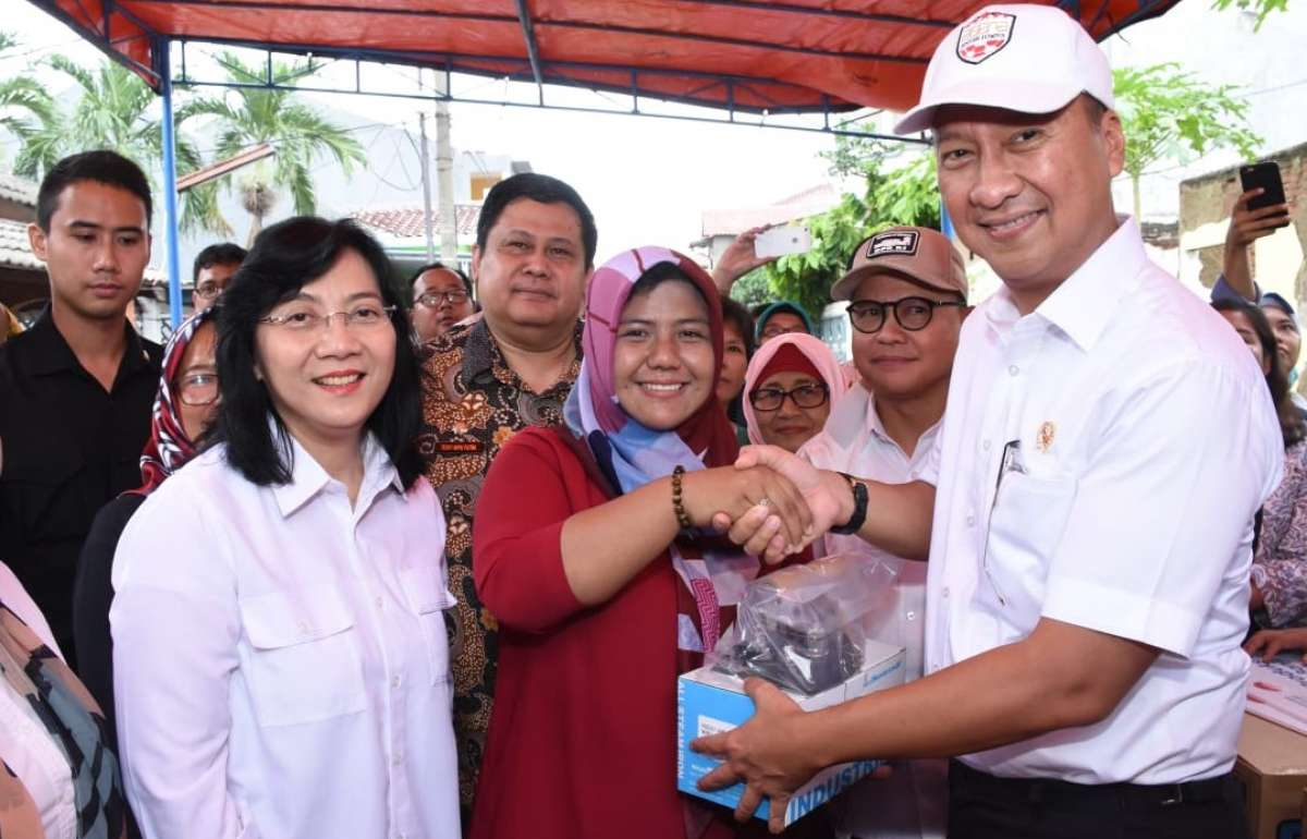 Kemenperin Beri Bantuan Mesin dan Peralatan kepada IKM Korban Banjir