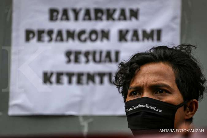 Kena Phk Jangan Pusing Begini Cara Mengatasi Pendapatan Yang Terbatas<script async src=