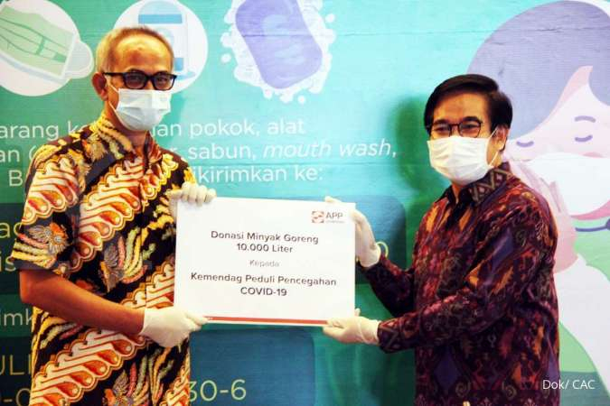 Dukung Program Kemendag Peduli Covid-19, APP Sinar Mas Sumbang 10 Ribu Liter Minyak Goreng