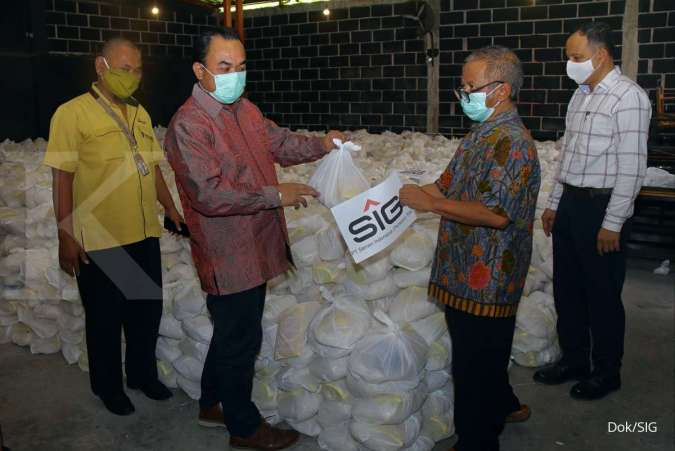 Sambut Idul Fitri 1441 H, SIG Salurkan 64.601 Paket Kebutuhan Pokok