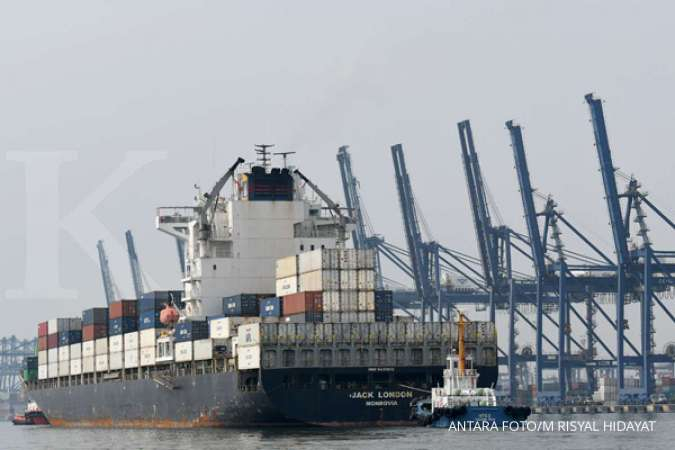 Impor melandai, pajak perdagangan internasional ikut lesu Impor melandai, pajak perdagangan internasional ikut lesu
