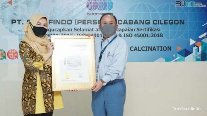 Sucofindo Serahkan Sertifikat SNI ISO Series untuk PT Krakatau Posco Chemical Calcination