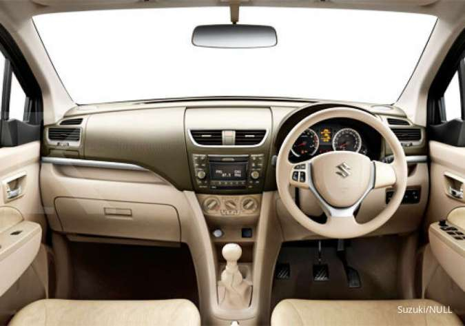 Harga mobil bekas Suzuki Ertiga (Interior Suzuki Ertiga GX)