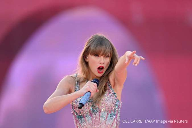 TAYLOR SWIFT 