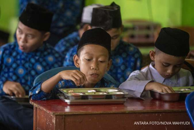  Ramai-Ramai Mengawal Program Makan Bergizi