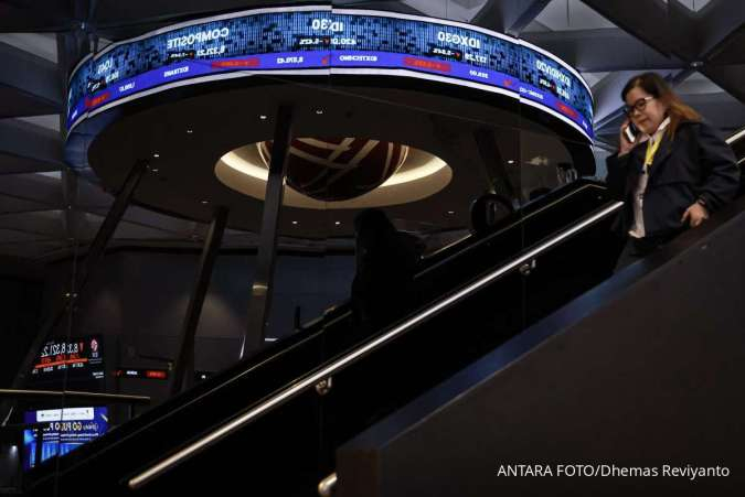 IHSG Ambruk 2,08% ke 7.935, Top Losers LQ45: SCMA, BRPT dan MDKA, Jumat (6/2)